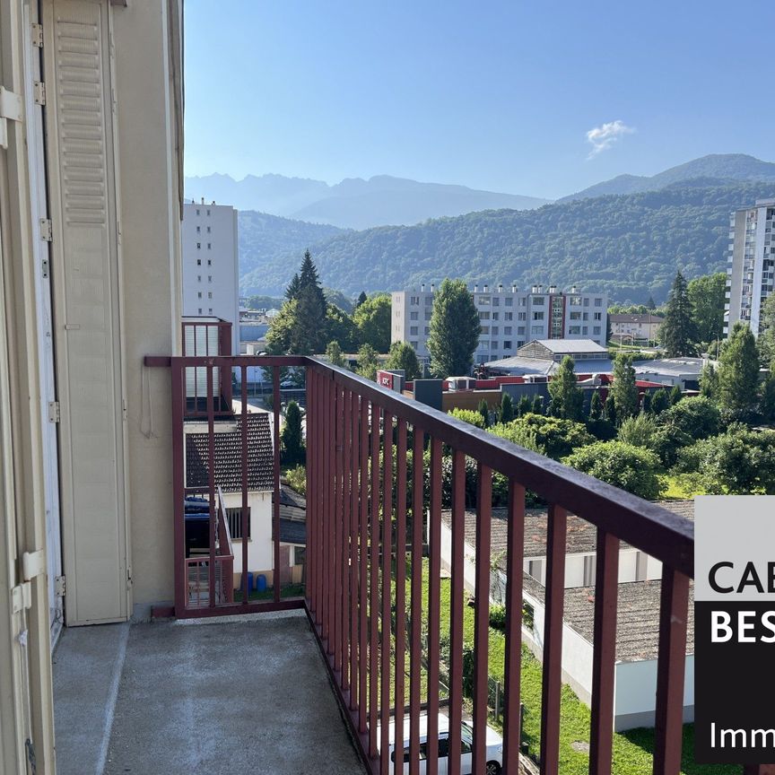 Location Appartement 5 pièces 70m² ST MARTIN D HERES 38400 - Photo 1