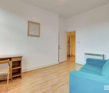 Balham High Road, Balham, SW12 - Photo 1