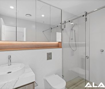 Two Bedroom with views over Brisbane Water & Polytec Statdium - Photo 4