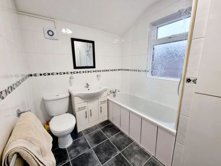 Property To Rent Emily Street, St. Helens, WA9 | 2 Bedroom Terraced through Little Estate Agents - Photo 2