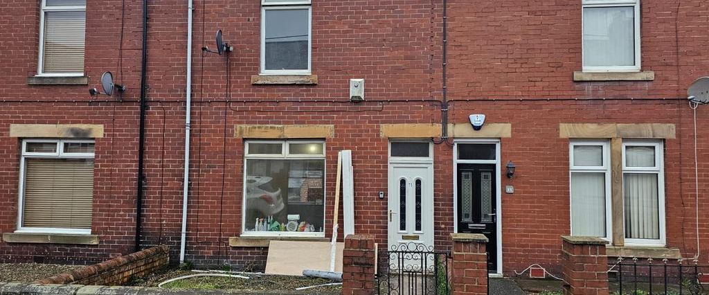 2 bedroom terraced house to rent - Photo 1