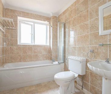 5 bedroom detached house to rent - Photo 5