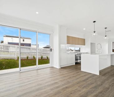 Three Bedroom Home - Photo 4