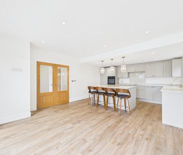 4 bedroom chalet to rent - Photo 5