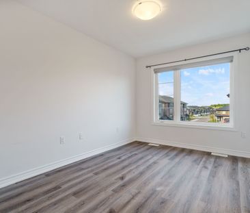 For Lease - 461 Blackburn Drive Unit# 41, Brantford, Ontario - Photo 5