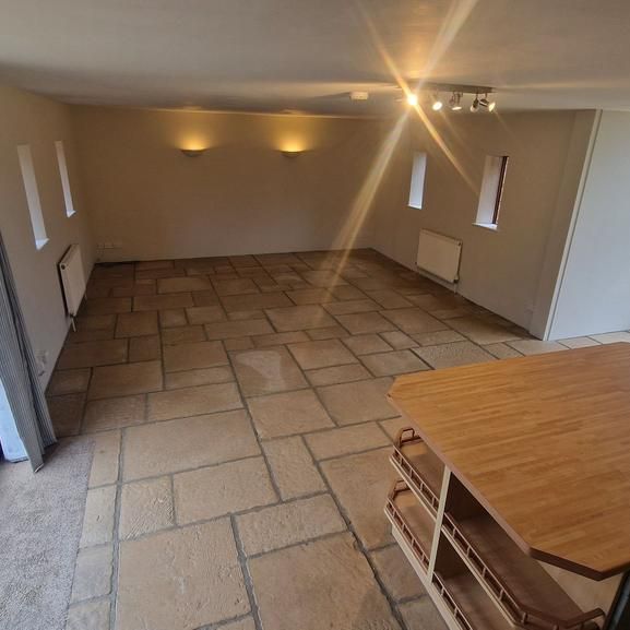 3 bedroom barn conversion to rent - Photo 1