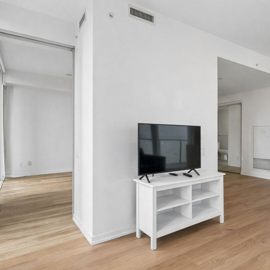 For Lease - 101 Peter Street Unit# 1203, Toronto, Ontario - Photo 1