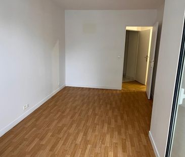 location Appartement T2 DE 46m² À PARIS 11 - Photo 1