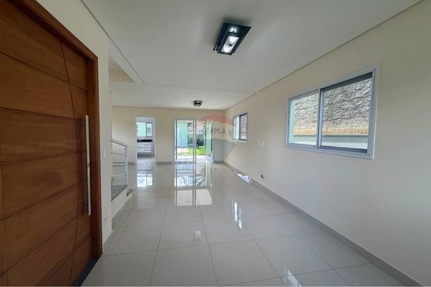 CASA PARA LOCAÇÃO COM PISCINA, 3 SUÍTES, NO CONDOMÍNIO IBI ARAM II, ITUPEVA SP. - Foto 1
