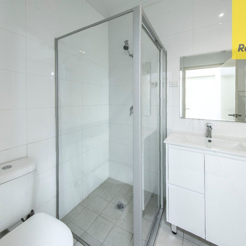 Fantastic 2 Bedroom Apartment - Photo 1