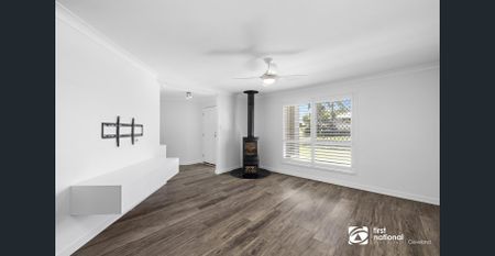 STUNNING LOW SET FAMILY HOME IN WELLINGTON POINT - 4 BEDROOMS + STUDY - Photo 5