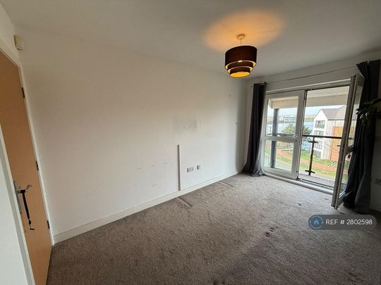 2 bedroom flat to rent - Photo 1