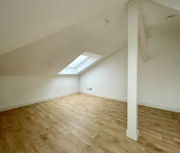 #Moderne Dachgeschoss-Wohnung#Stellplatz#zentrale Lage - Foto 1