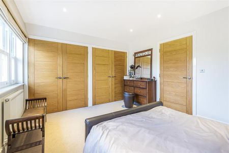 3 bedroom end of terrace house to rent - Photo 4