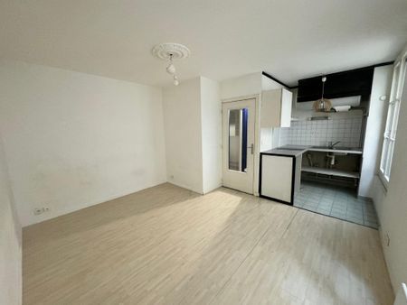 APPARTEMENT T2 A LOUER - PARIS 2EME ARRONDISSEMENT - 31.2 m - 1 030 € - Photo 2