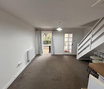 2 bedroom end of terrace house to rent - Photo 2