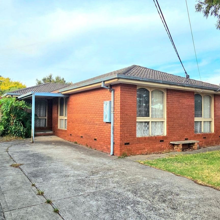 17 Davanzo Avenue, 3169, Clarinda Vic - Photo 1