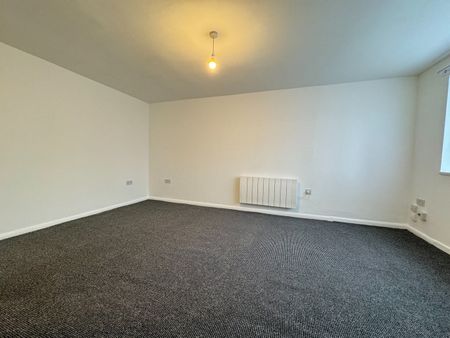 2 Bed Terraced House, Brook Street, LU3 - Photo 2