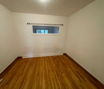 1444 Av. Émard Montréal (Le Sud-Ouest), QC H4E - Photo 5