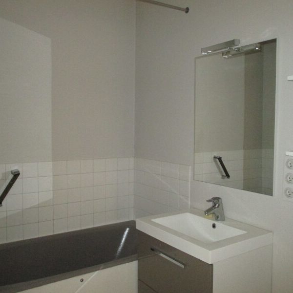 Location Appartement 4 pièces 89m² ORLEANS 45000 - Photo 1