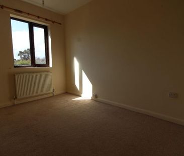 2 bedroom end of terrace house to rent - Photo 6