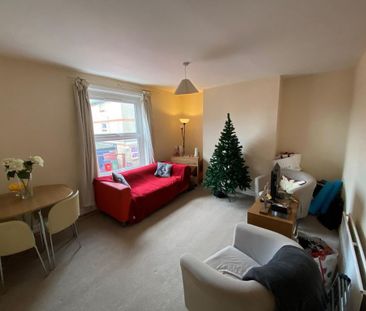 4 bedroom terraced house to rent - Photo 1