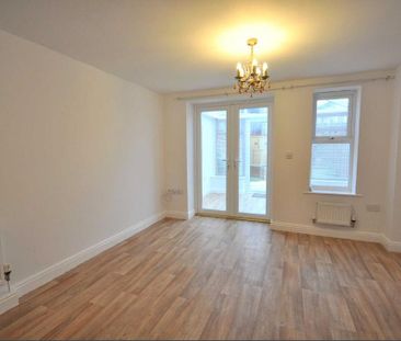 3 bedroom terraced house to rent - Photo 6