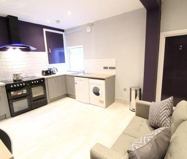 1 bedroom in a house share to rent - Photo 5