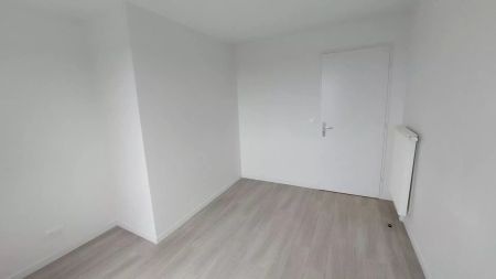 location Appartement T4 DE 78.41m² À LE BLANC MESNIL - Photo 5