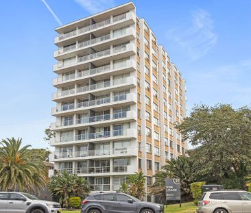 Modern Living in the Heart of Cronulla - Photo 4