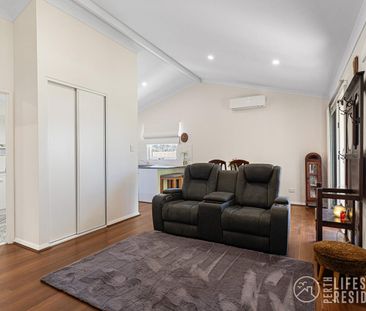 WOW What A Fabulous Downsizer With Workshop! - Photo 1