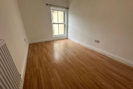 Bridgend Road, Llanharan, PONTYCLUN - Photo 4