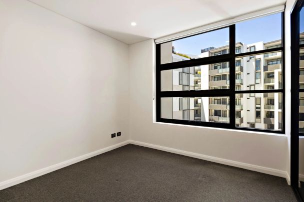 402/305 Trafalgar Street, Petersham. - Photo 1