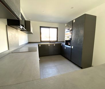 House - Photo 4