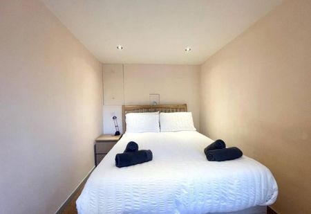 2 bedroom townhouse to rent - Photo 3