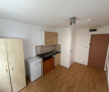 Studio Flat, Gloucester Road, N17 - Photo 1