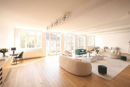 Quartier du Châtelain! Magnifique Duplex 3 chambres avec deux terrasses - Photo 4