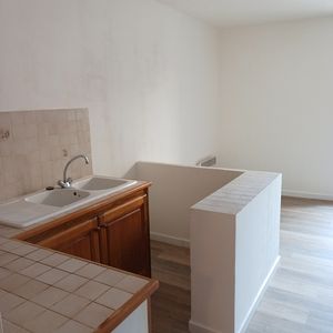 Location Appartement 1 pièce 30m² - Photo 2