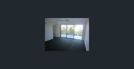 This spacious UNFURNISHED apartment is available for rent from 12/12/2025. - Photo 4