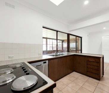 3 Bedroom Home with Spacious Yard - Photo 6