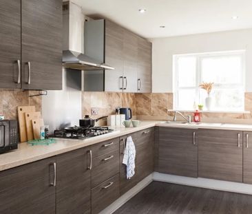 4 Bed Detached House, Delaney Way, M7 - Photo 5