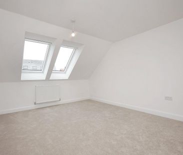 3 bedroom semi-detached house to rent - Photo 2