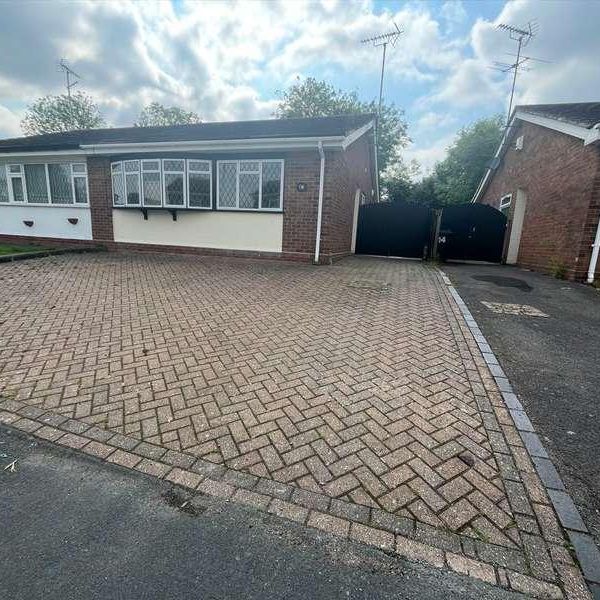 Devon Gardens, Rochford, Essex, SS4 - Photo 1