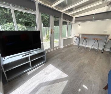 1 bedroom in a house share to rent - Photo 1