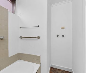 2/14 May Road, Toorak, Vic 3142 - Photo 1