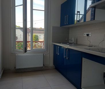 Location Appartement 2 pièces 41m² LES ESSARTS LE ROI 78690 - Photo 4