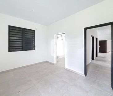 Location Maison 4 pièces 101m² MATOURY 97351 - Photo 2