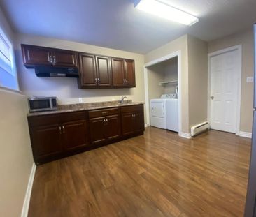 515 Nine Mile Drive – 1 BED 1 BATH BEDFORD APARTMENT ALL UTILITIES ... - Photo 6