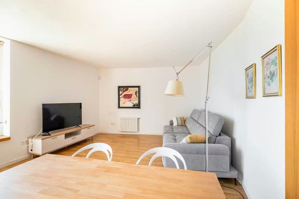 Plaça del Tirant Lo Blanc, Barcelona, Catalonia 08005 - Photo 1