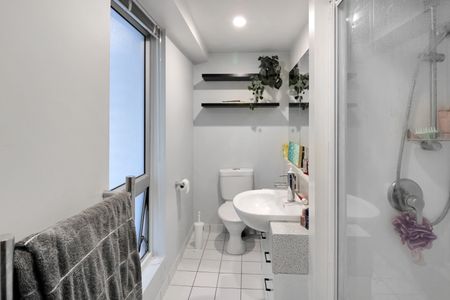 Apartment Living - Photo 4